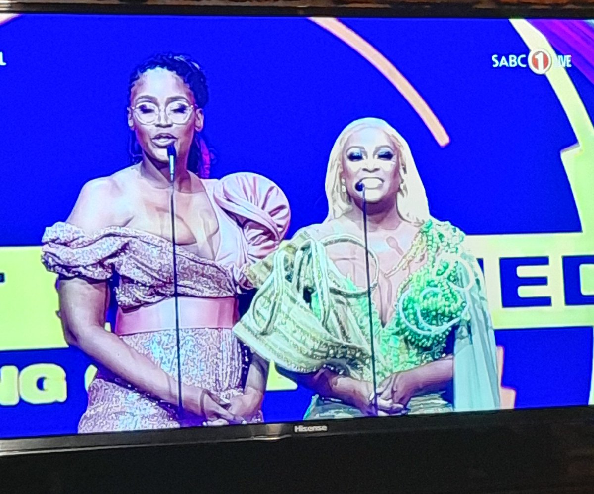 ThabangPodcast's tweet photo. It was good to see LeJoy at the #SAMA28 we really miss her on the Real Housewives of Joburg,  it needs to return for season 3.

#samas https://t.co/tuWWlHJpv9
