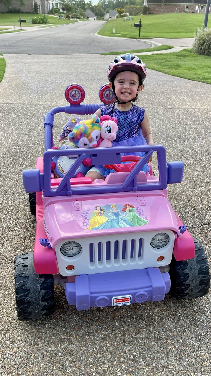 Figure14's tweet image. Sunday Funday ☀️ #MillerGirls @JMiller_Coach