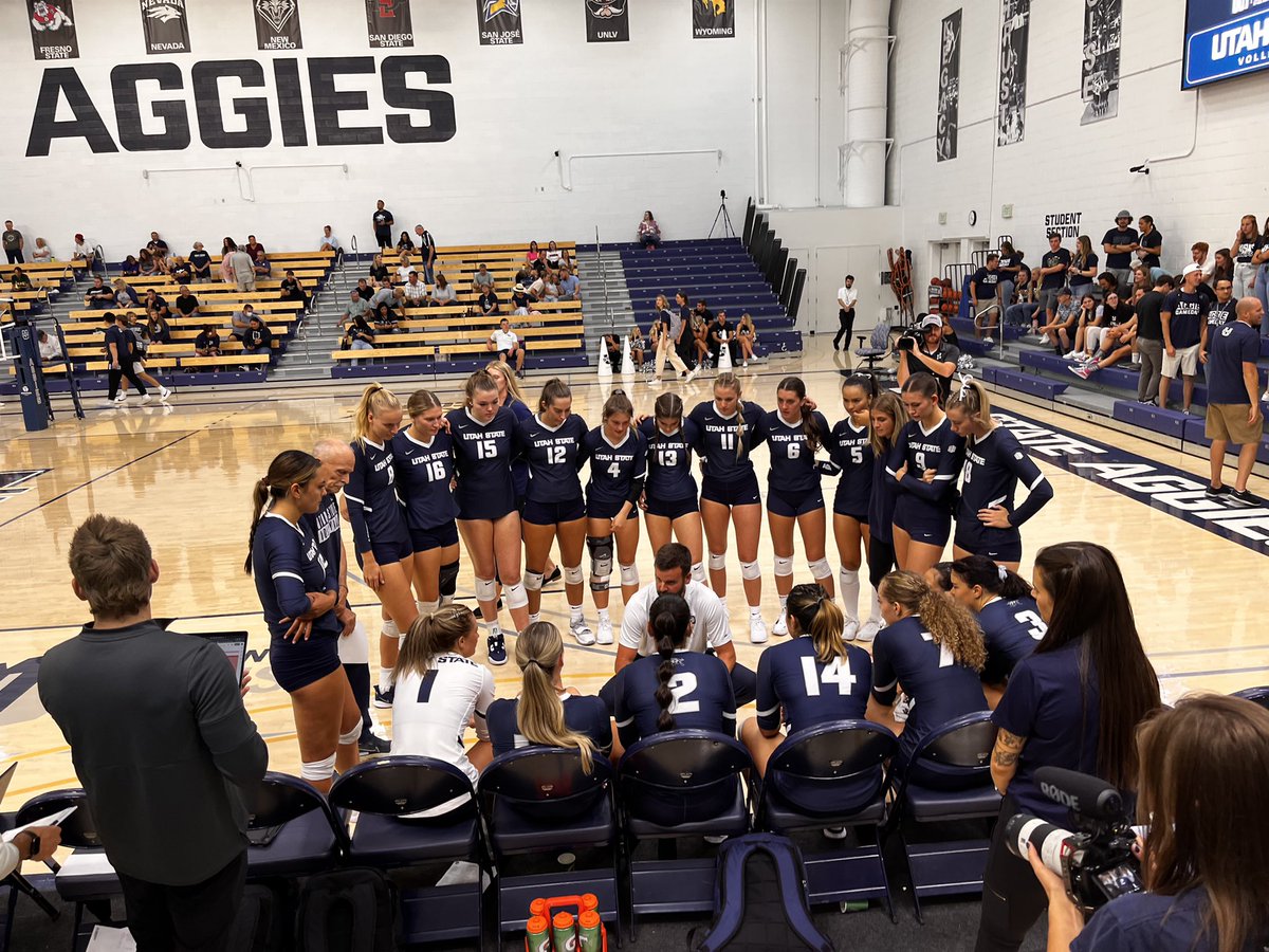 BlueWaveGinny's tweet photo. @USU Volleyball alums and I enjoying the 4 set win vs. ranked UCLA! https://t.co/2IwcGqJeh1