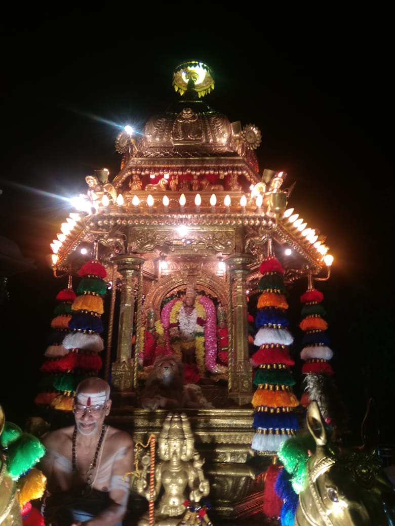 KamakshiTemple's tweet photo. #Pooram #thangaradham #Utsavam was performed yesterday to Sri #Kamakshi #Ambal, #Kanchipuram https://t.co/U3gpgdaWTn