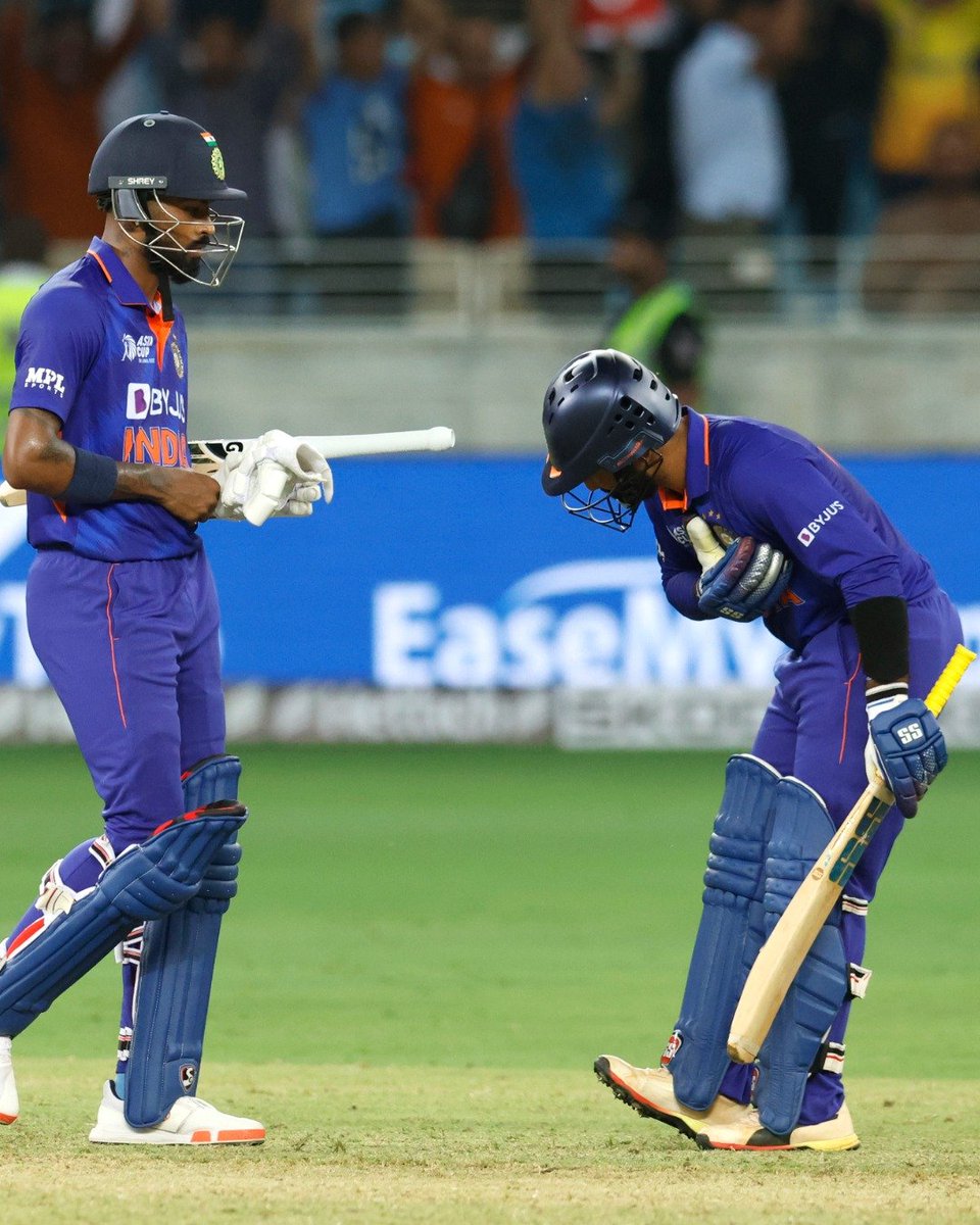 RajendraBurdak_'s tweet image. What a knok 💪💪

आखिर BAAP BAAP HOTA HAI 😄😄

#INDvsPAK