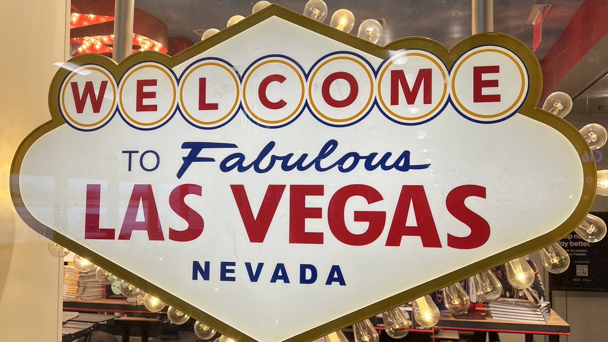 Made it to Vegas for #FATSummit2022 😄