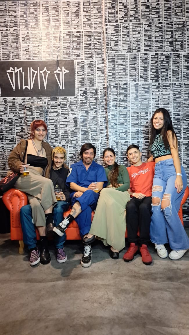 Meus filhos sempre me acompanharam nos shows. Eles cresceram e agora levam as namoradas junto. Eu amo muito minha família que só fica maior e mais bonita❤️