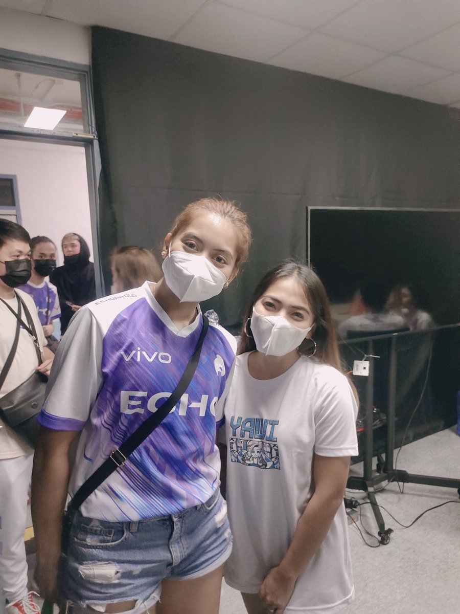 bestnadinever's tweet photo. SOBRANG SOLID AT SULIT NG 8HRS NA PILA π₯Ίπ₯Ί KAHIT PAOS NA PAOS DI MAGSASAWANG SUMIGAW ECHO LOUD ECHO PROUD!! IM ZO HAPPY!!!!! @echophilippines HUHU ILOVEYOU @yawiesports @JenniferNierva https://t.co/62RSlX0LHY