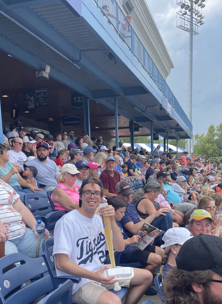 auggerdogger's tweet photo. It’s a Sunday Funday at the Ballpark and @UMFanAugdahl is going to have some fun
@wmwhitecaps
@bluebyninety
@GoBlueLexi117
#SundayFunday #MinorLeagueBaseball #whitecapsbaseball https://t.co/RN4q6vd8Fy