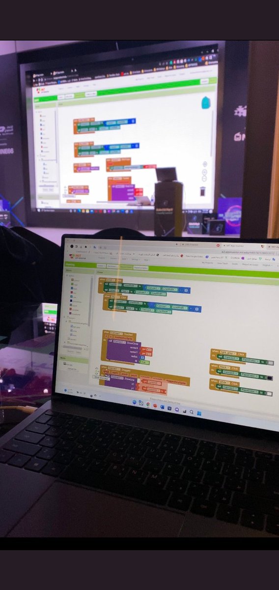 Ramatech260's tweet photo. الحمدالله تأهل مشروع فريقي "Ocean Hands" للمرحلة النهائية بمسابقة #اصنعها_والعبها3 🎮 والتي تنظمها @ThinkTech2030 مشكورين،  و بإذن الله فالنا الفوز.🏆 https://t.co/DsYXzrDTBP