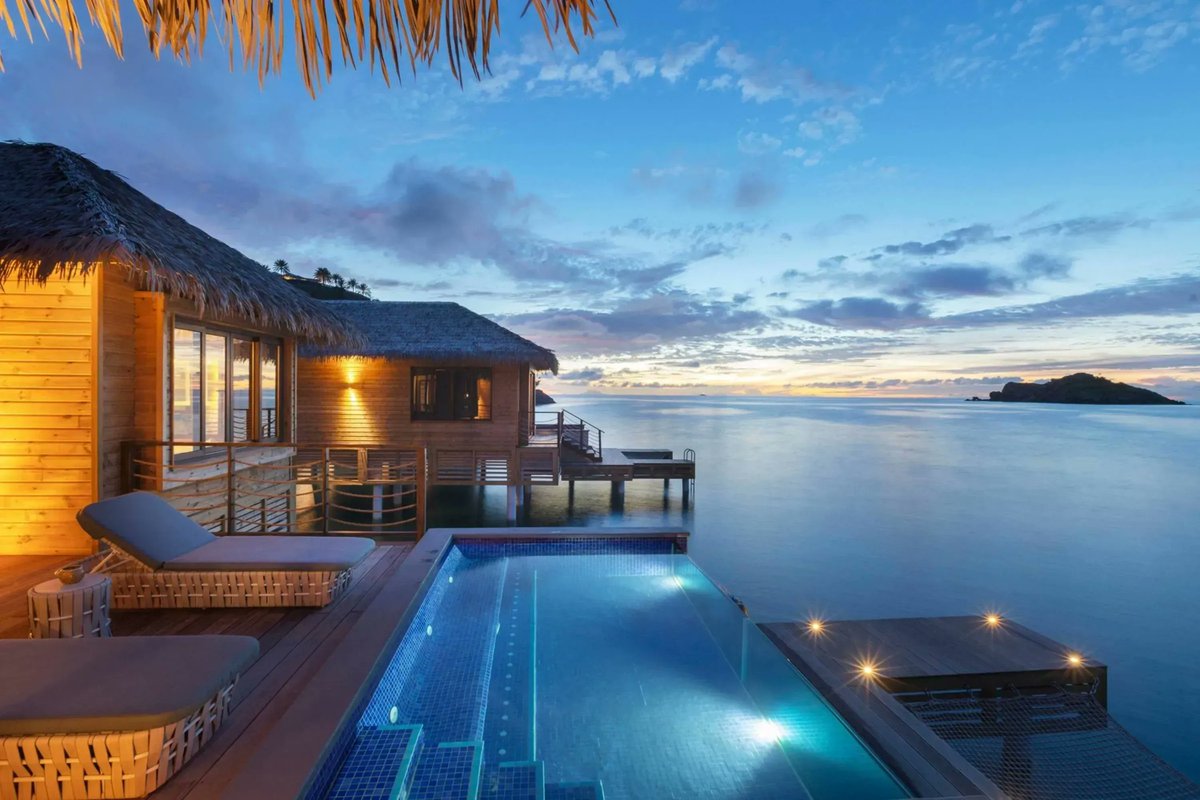 thetravelscoop's tweet photo. #Antigua secluded #beachfront escape with #swimupbar 🏝 #Luxury #ALLINCLUSIVE stay w/flights✈️ Details → https://t.co/EjifWs01s9

#Exquisite #5star hotel right on the beach in #DeepBay⛱ Choice of pools, 12 bars &amp; restaurants🍹💦  #travelscoop #LuxuryTravel #Caribbean #luxury https://t.co/bMt2NpGJ20