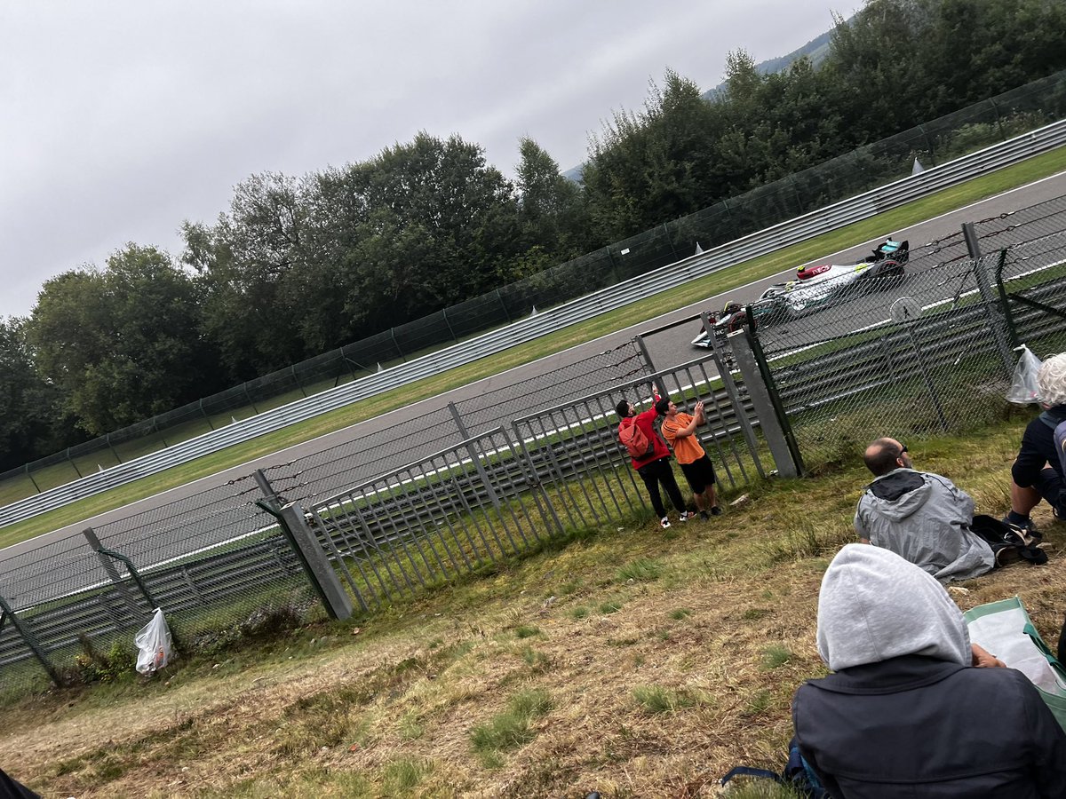 SardoFlavito's tweet photo. 🥰🥰🥰 @MercedesAMGF1 @LewisHamilton #spaf1 https://t.co/4XlOuWsTPj