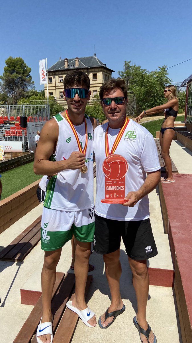 amsaucedo22's tweet photo. Y a pesar de todo… bicampeones de España por segundo año consecutivo.
#oprocesso 🦿 https://t.co/tNfza37dm3