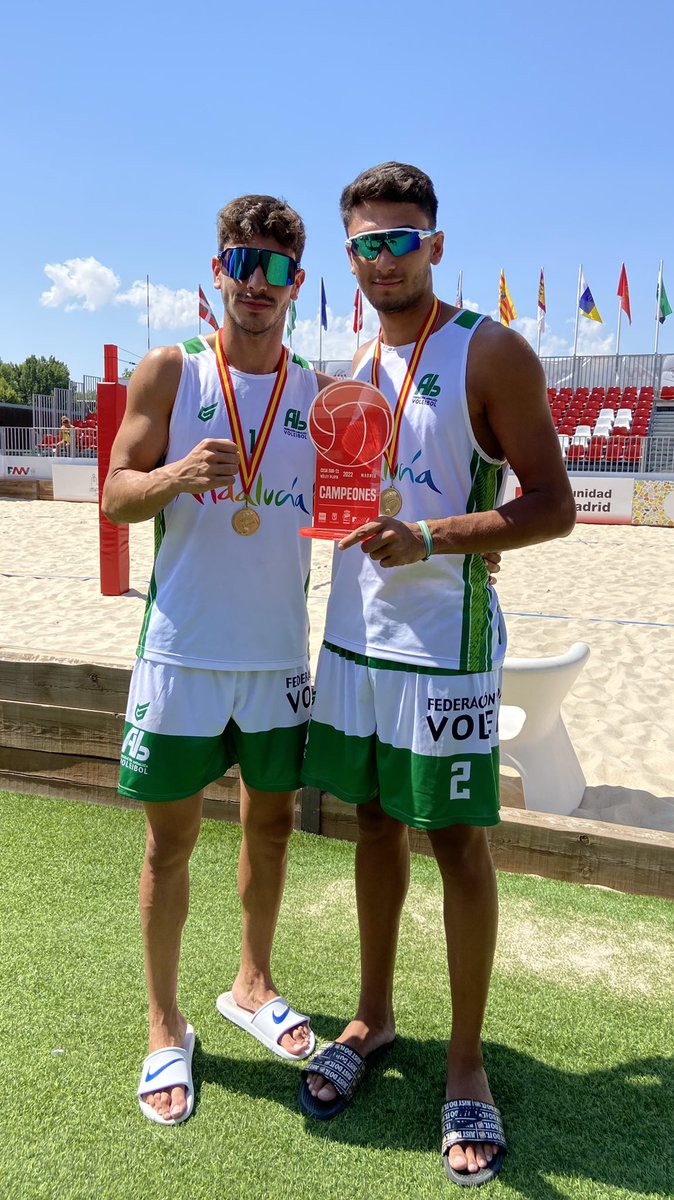 amsaucedo22's tweet photo. Y a pesar de todo… bicampeones de España por segundo año consecutivo.
#oprocesso 🦿 https://t.co/tNfza37dm3