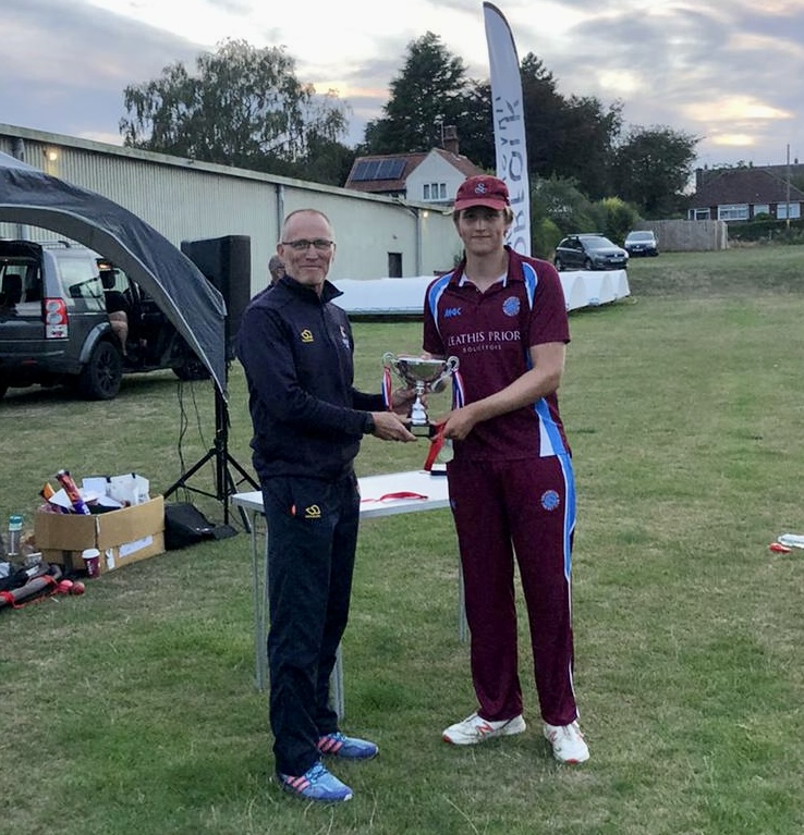 NorfolkCricket's tweet photo. Congratulations to the Swardeston Sharks who have retained the Norfolk Under 19 Club T20 after beating North Runcton Raiders by 50 runs 👏

Well done to Lawrie Williams awarded Player of the Final for his 50* and 3 wickets 👏

#U19T20 #FinalsDays https://t.co/CsHuRNioPO