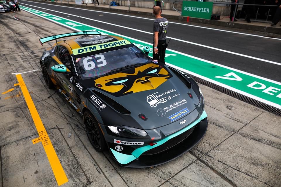 The__Advantage's tweet photo. A frustrating and bruising return to the @DtmTrophy for the @AMR_Official powered #TeamSpeedMonkeys crew at the Nurburgring
https://t.co/gLEFGtpWCw https://t.co/CCLwjzEfwI