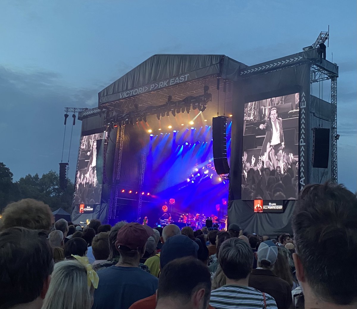 tinaseskis's tweet photo. #nickcave #allpointseast https://t.co/FhXq0yoX2g