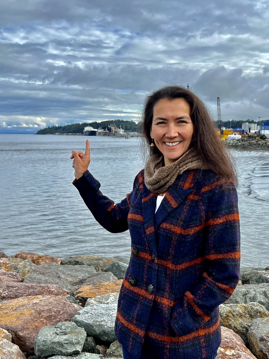 MaryPeltola's tweet photo. Yay for ship day! I’m so grateful when the ships come in to help resupply Alaska, and a special shout-out to our hard working union workers for getting these supplies offloaded and on to their final destination. #marypeltola #shipday #unionstrong #portofalaska https://t.co/n3E2zNwMum