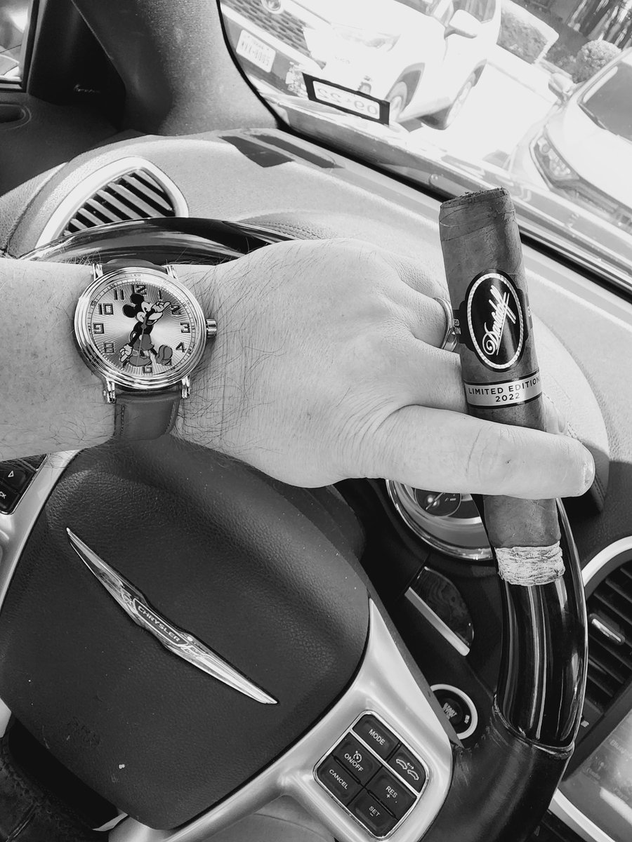 mwyszynski's tweet photo. @GodFadr #WatchFlex

@MichSimer https://t.co/PHpof9j9mF