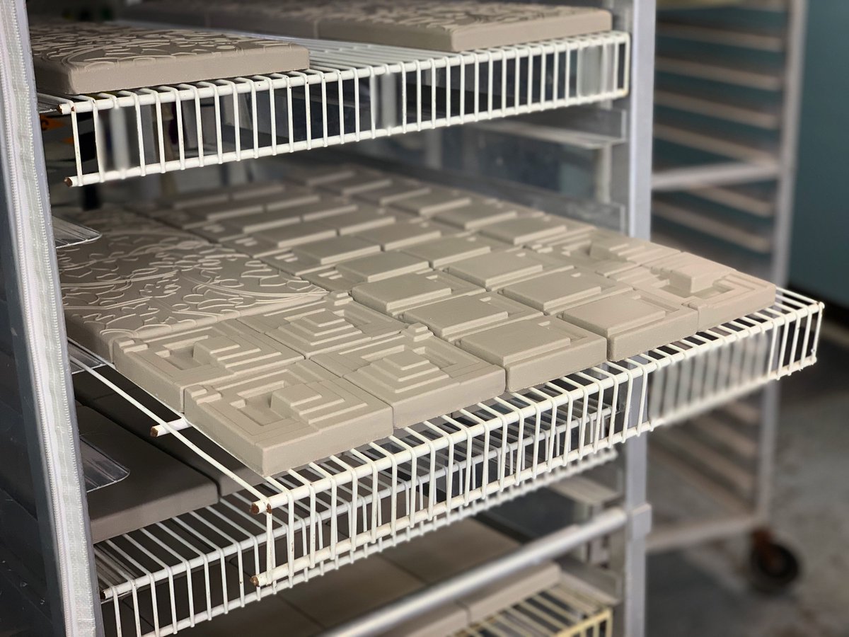 motawitileworks's tweet photo. Studio life!
#motawi #motawitileworks #arttile #tilemaking #TrustTheProcess https://t.co/2iX78BxUDe