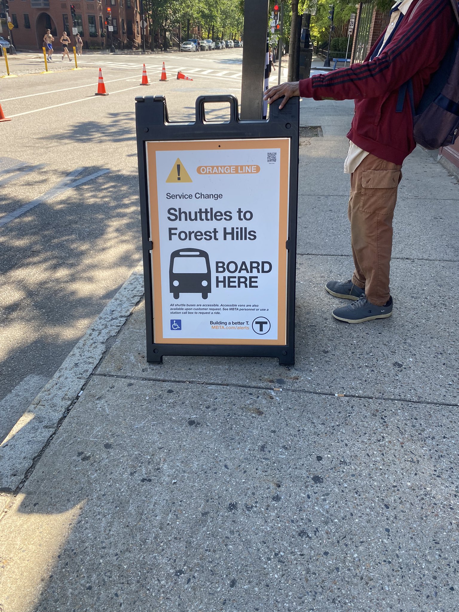 Jeremy Siegel on Twitter "Made it to the Back Bay shuttle stop! 143