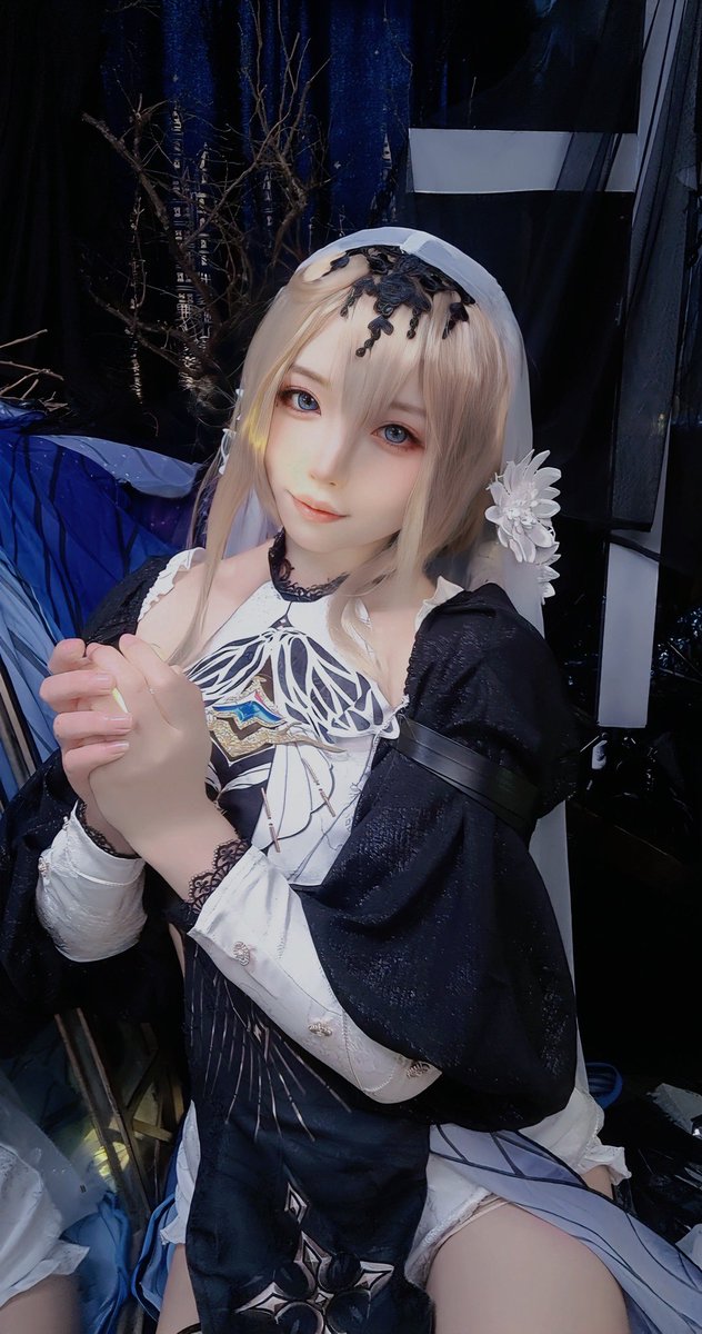 来吧，请伸出手…

#崩坏3 #阿波尼亚 https://t.co/VnQMBuzL4a