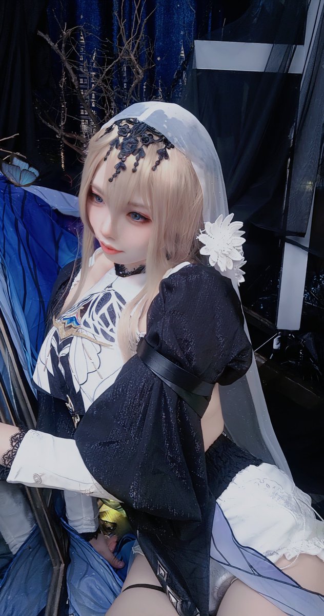 来吧，请伸出手…

#崩坏3 #阿波尼亚 https://t.co/VnQMBuzL4a