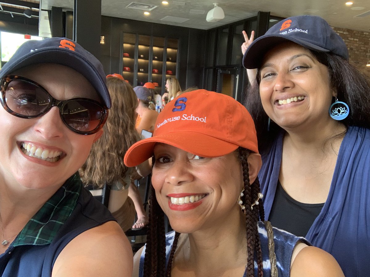 GinaLuttrell's tweet photo. Take me out to the ballgame…enjoyed some Crackerjacks with two of my @NewhouseSU friends @DrSrivi &amp; @rockellabb ⚾️ #TeamNewhouse #GoMets #GoOrange 🍊💙 https://t.co/Ydm978cOJA