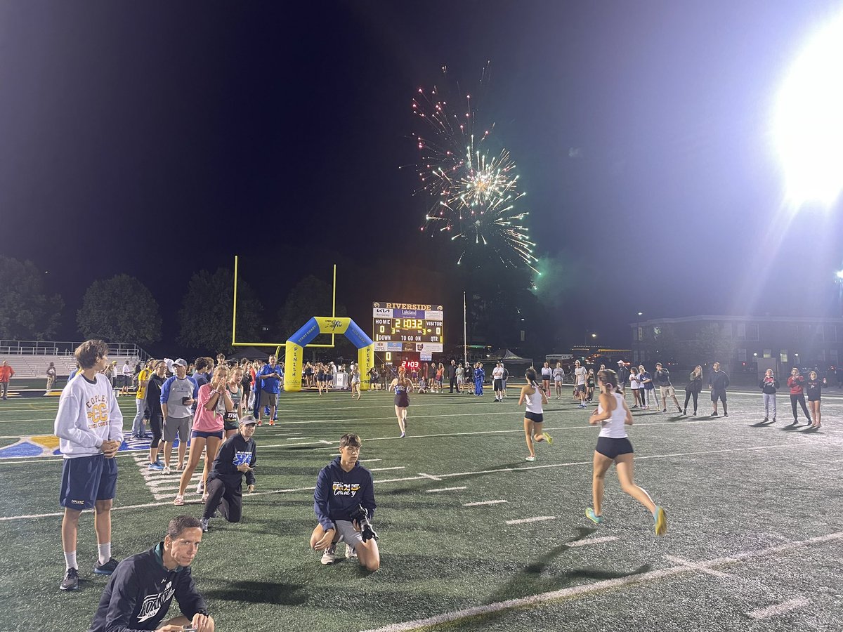 coach_ryanladd's tweet photo. Was a spectator at last nights @Riverside_athl twilight XC meet. Talk about a WOW factor. Races started with a cannon and ended with fireworks! #WOWfactors #OhioXC https://t.co/8CtIUqc2wF