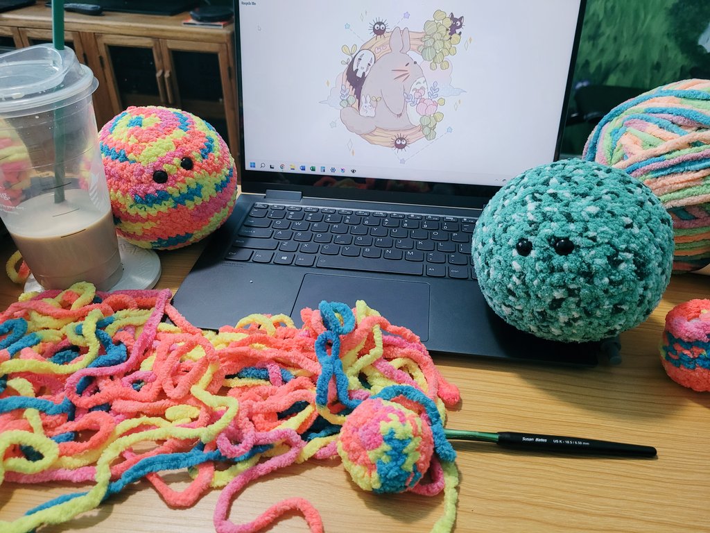 OddballCritters's tweet photo. I got a job now, so less time to crochet, but I'm enjoying the time I have! https://t.co/wfDxNiuo3e
