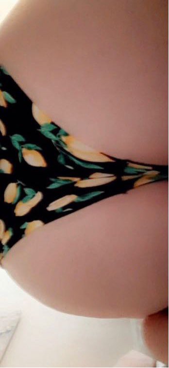 NiaHalima2's tweet photo. rt if you’d eat me out 😋#Daddy #nsfwtwt #Slut #cumtribute #caught #Daughter  #whore
 #Creampie #cum #ass #nstw  #teenagers #horny #hot #teen #discord #sex #young #pussy #nudes #leak #boobs #blowjob #doggystyle #kink #buyingcontent #sellingcontent https://t.co/e3Tz8LqRv3