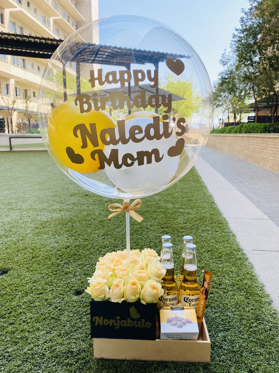deeglamloons's tweet photo. While we at it … don’t forget to place your orders 🥰☎️  Spoil your loved ones with hot air balloon hampers /personalised hampers ranging from only R380😀 free delivery …based in Pretoria 📍Contact  068 2011 490 #Uyajola99 Makhadzi https://t.co/waTcFi0LMJ