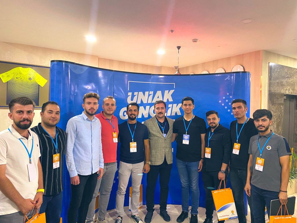 uniakigdir's tweet photo. ÜniAk gümbür gümbür ☺️👍🏻

#2022ÜniAKGençlikKampı 🚀 https://t.co/7cIARDLjUF