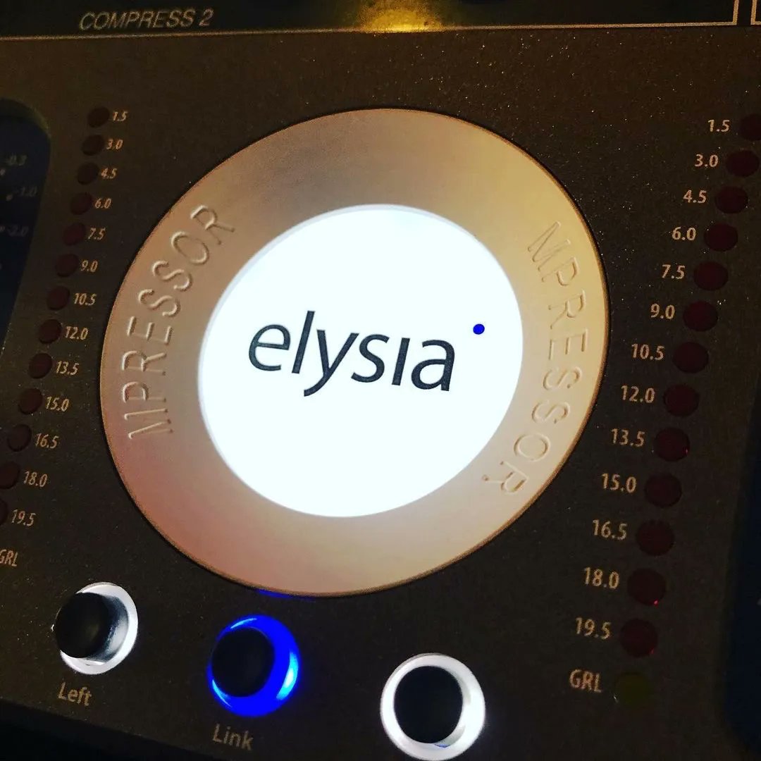 elysia_audio's tweet photo. While #alphacompressor’s processing is designed to be gentle even with high #gainreduction, #mpressor will give you extra #punch. Its #hardknee design will mpress you to the fullest like it does for Red Sync Studio “Just an awesome #compressor”
https://t.co/z4MDkQXNr2 https://t.co/YXALSunMbu