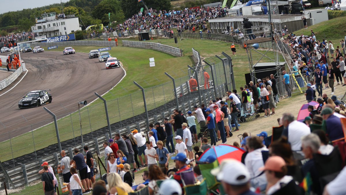 Official_WSR's tweet photo. ▶️ Double podium finish ✅
▶️ Turkington heads points ✅
▶️ Hill in title contention ✅

Podiums for Colin &amp; Stephen Jelley plus a pair of top-5s for Jake made it a strong raceday at Thruxton. REPORT ▶️ https://t.co/KGkgH3XBlA

📸 @JakobEbrey https://t.co/fZmzgPMfwK