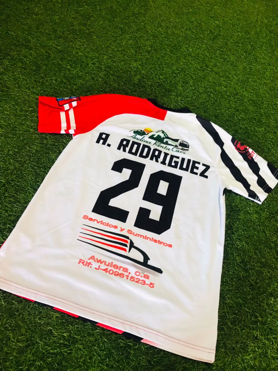 Atleticolacruz's tweet photo. ¡ESTRENAMOS INDUMENTARIA!🤩

Hoy #28ago tenemos una cita muy especial.

Es nuestro debut en el 𝗖𝘂𝗮𝗱𝗿𝗮𝗻𝗴𝘂𝗹𝗮𝗿 𝗱𝗲 𝗔𝘀𝗰𝗲𝗻𝘀𝗼 "𝗕" 

🆕👕
🆕 🩳
🆕 🧦
🆕👟

#RojinegroSoy 🔴⚫️
#VenezuelaEsFutVe 
#unboxing #LigaFutVe2 https://t.co/KIlh6LKXgv