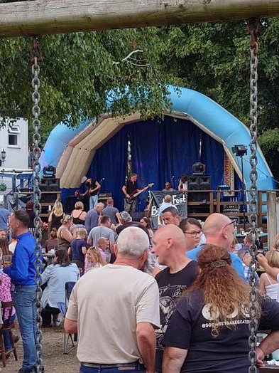 daddyfook's tweet image. #BridgeFest #OldCrown #CavendishBridge