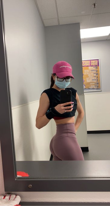 People at the gym have been paying more attention since I started filming public content there 👀 So far<a href="/tag/mvsales"class="tags"><span>#mvsales</span></a>
