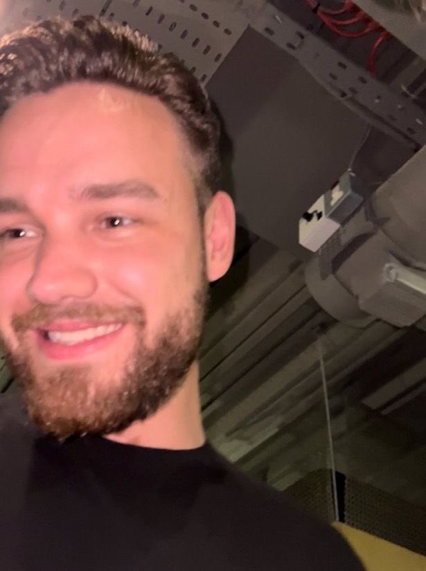 TrixyLp's tweet photo. Day 10 of #10DaysWithLiam :
Happy birthday to the most important person in my life I hope you are well love today is your day and live it with the people who most love you and support you in everything.
I love you Liam❤️.
@LiamPayne #HappyBirthdayLiam https://t.co/5fxPH0EO1Z