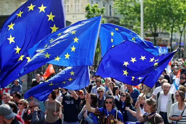 Brexpats's tweet photo. These colours donโt run.
#stayeuropean
#rejoin https://t.co/nvVya8QqxE