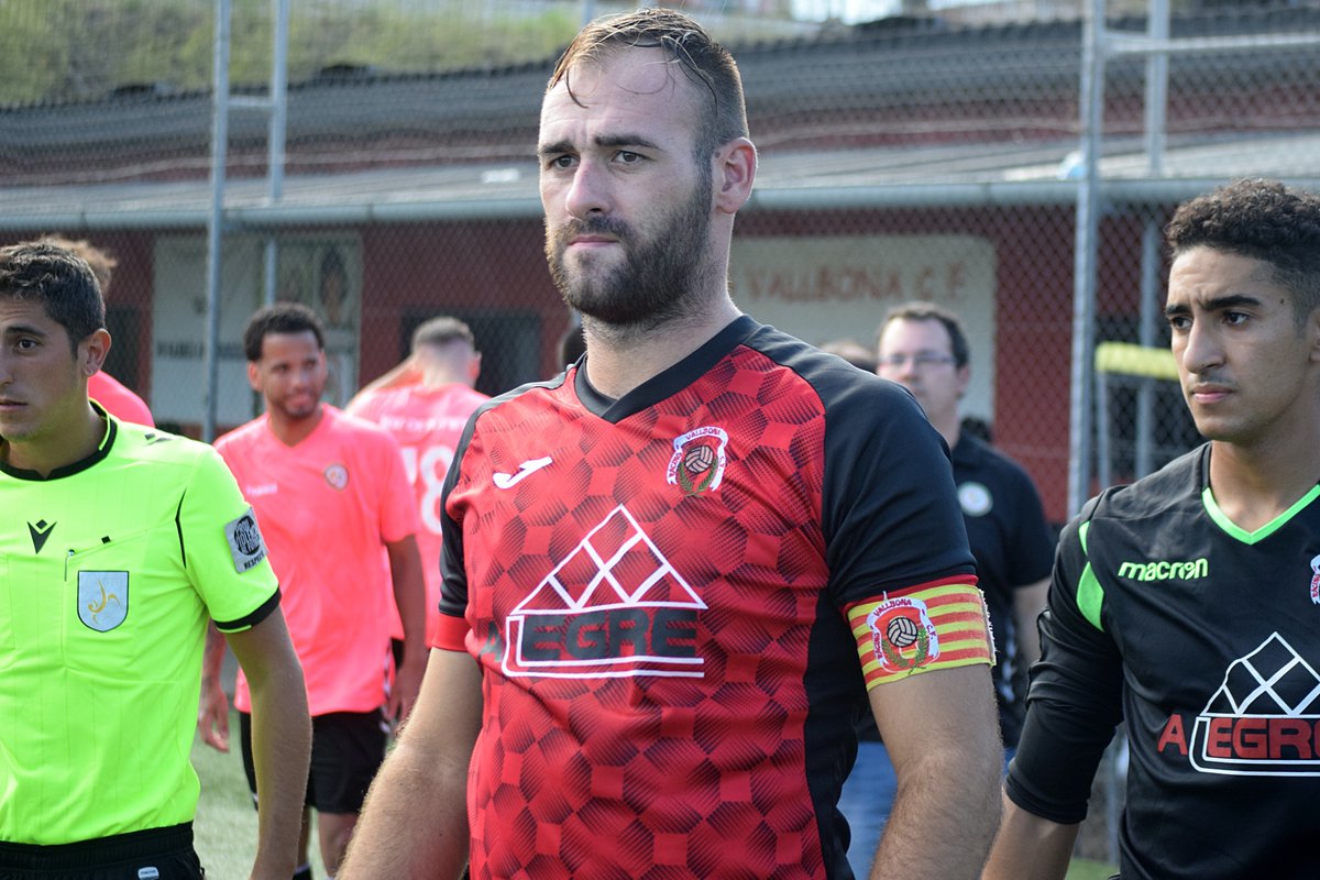 ¡Estrenando capitanía! ©️

<a href="/llorca_albert/">Albert Llorca “dowi”</a> lució el brazalete de capitán en el encuentro de este domingo en #Vallbona.

#ThisIsVallbona | #Futbolcat