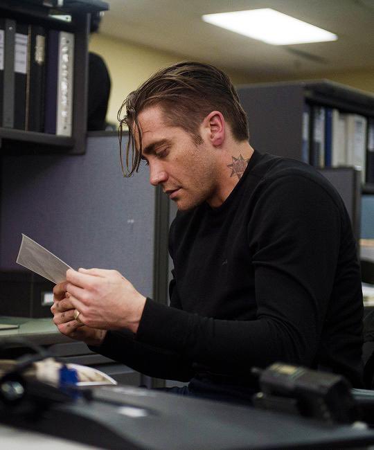 OnALighter_Note's tweet photo. Thinking about Jake Gyllenhaal's hair in Prisoners https://t.co/zgiXL62pyw