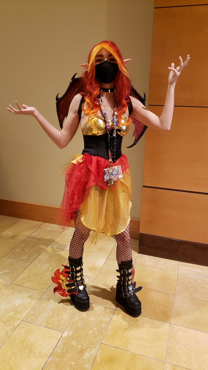 JGIsNotAFox's tweet photo. Demon Sunset Shimmer cosplay by @TumultuousTiger at #EFNW2022 https://t.co/ieT9zhBrr2