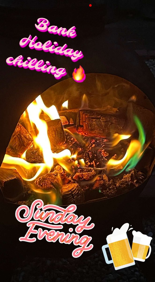 LizziKel's tweet photo. Bank Holiday vibes. Chilling, fire pit on with a chilled beer 🍻 with @TurboNips #BankHolidayWeekend #CHILLING #bankholiday #sundayvibes #Sunday https://t.co/sRPoY3gRuy