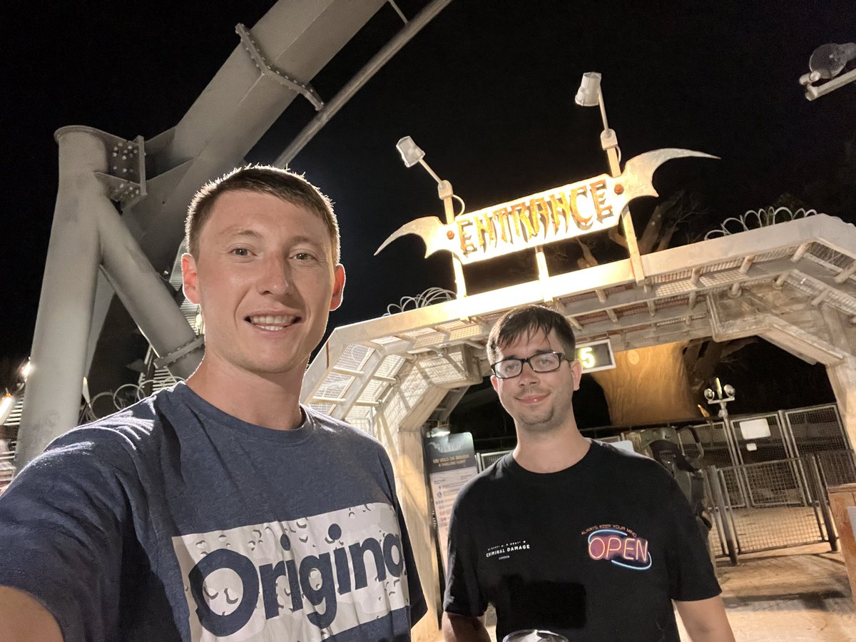 DeanGaryCox's tweet photo. Raptor at night was awesome! https://t.co/Ns9WTJ72TD