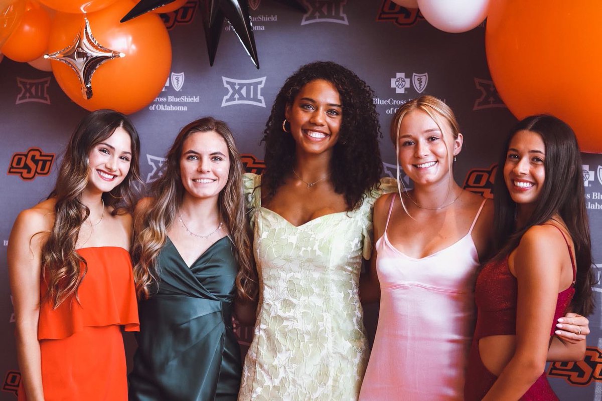 run4okstate's tweet photo. We really 𝓈𝒽𝑜𝓌𝑒𝒹 𝑜𝓊𝓉 last night 📸

#GoPokes I #run4okstate https://t.co/aMKlCeDPsB