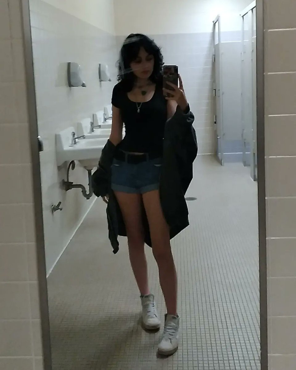 cheribeatsyou's tweet photo. been mia, but talk to me now:) #nsfwtwt https://t.co/b8WlChsZ7O