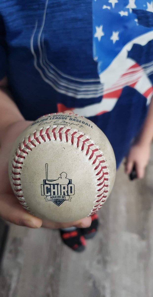 SeattleRallyKid's tweet photo. What a fun weekend with Ichiro! Awesome ceremony, awesome fireworks, a sweet bobblehead and hopefully a series win today! Let's end this weekend with a bang @Mariners! #SeaUsRise #GoMariners #IchiroWeekend #WHEREiROOT https://t.co/0CIBoXY4fK