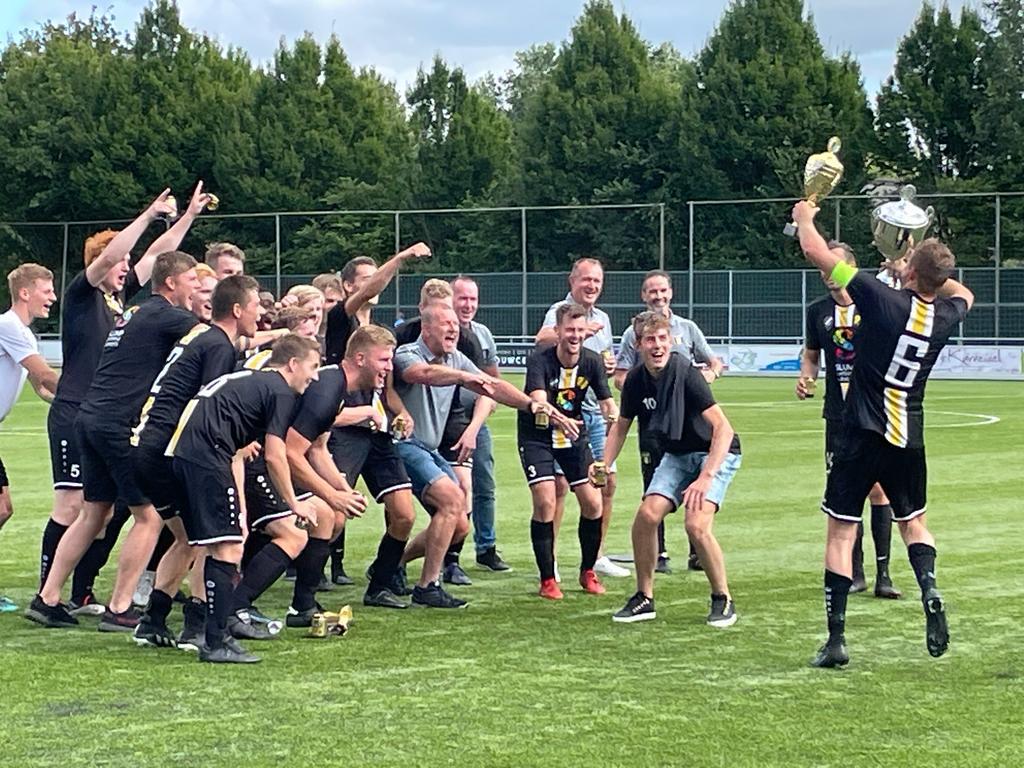 Voetbal Creil-Bant tweet media