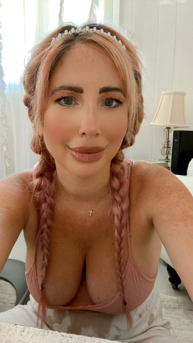 Get in here&hellip;. https://t.co/glZ9KYE58O RT https://t.co/wfdVoqOzPF<a href="/tag/reigndeer"class="tags"><span>#reigndeer</span></a>