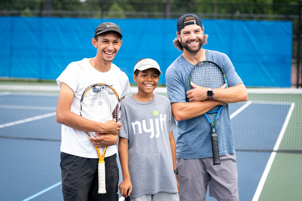 ITA_Tennis's tweet photo. What a way to finish the 2022 ITA Leadership Awards Weekend 🏆

We're happy to have been given the chance to volunteer at the Cary Leeds Tennis Center this morning to cap off another fantastic Awards Weekend! 

#WeAreCollegeTennis | #ITAAwards https://t.co/vdGIKBlpmO