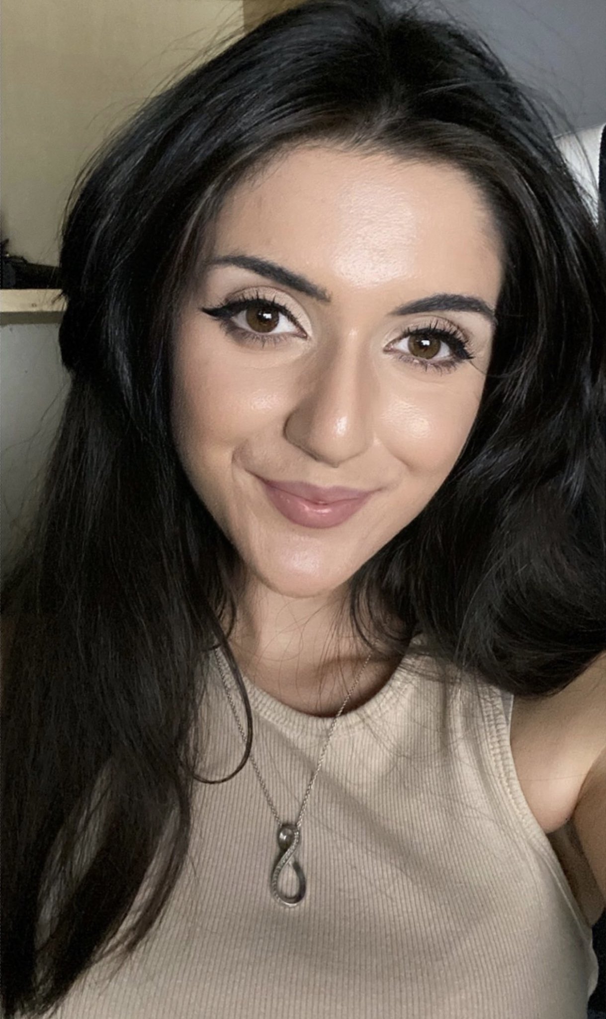 Caitlin ☁️ on Twitter: "@edafoxx hi queen !!" / Twitter