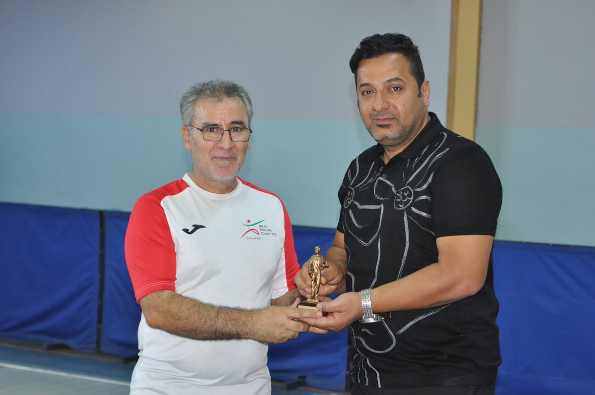 WAFC2022's tweet photo. اتحاد غرب اسيا للمبارزة يكرم المدرب هشام كرشوت مدرب منتخب عمان https://t.co/vhIZgFGHXd