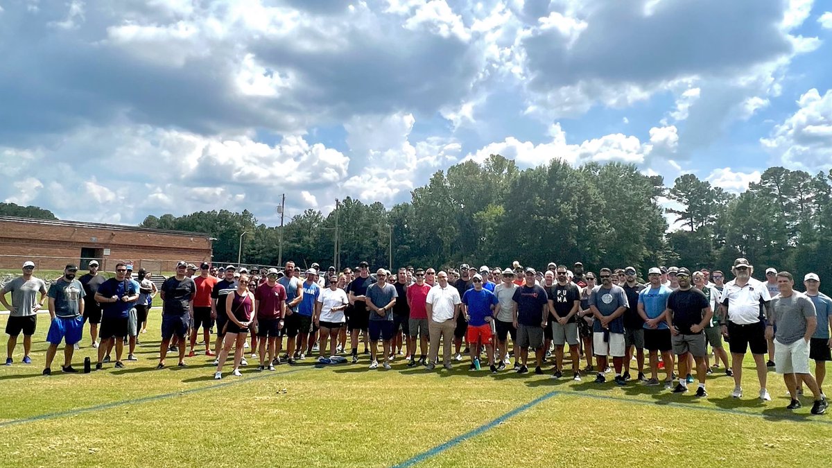 CSA_Soccer's tweet photo. The fall #csarec season is upon us and we want to thank all of the volunteer coaches at all of our rec locations! Have a great season, we couldn’t do it without YOU!

#recreationalsoccer #charlottesocceracademy #thankyoucoaches #volunteersmakeadifference https://t.co/yqMyPiSqJh